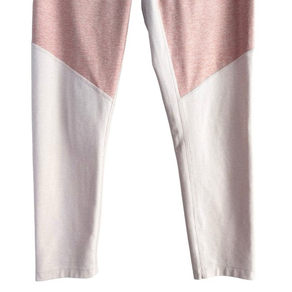 Outdoor Voices 3/4 Warmup Leggings in two-tone pink, Size Medium - Picture 8 of 11